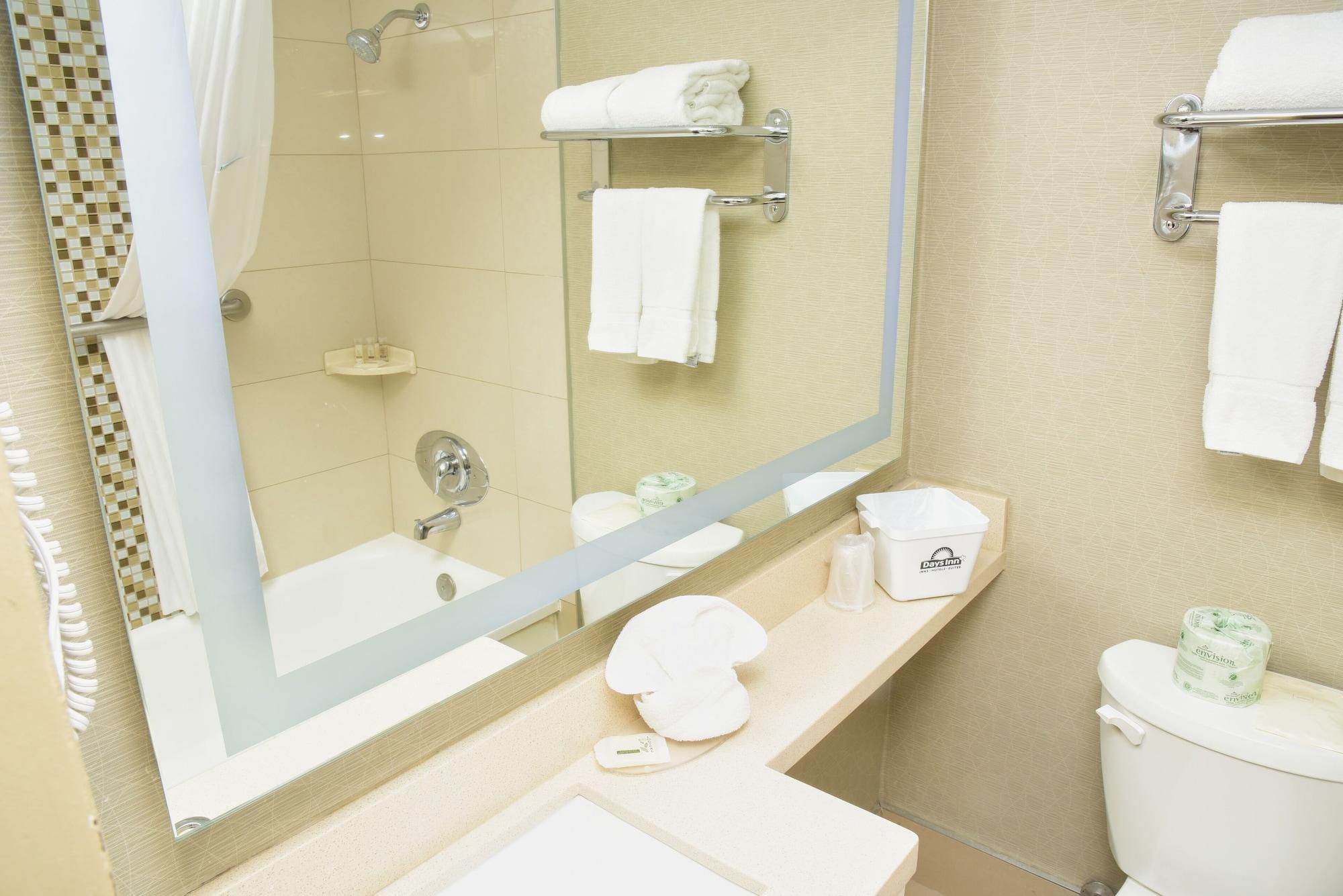 Days Inn By Wyndham Ottawa Eksteriør bilde