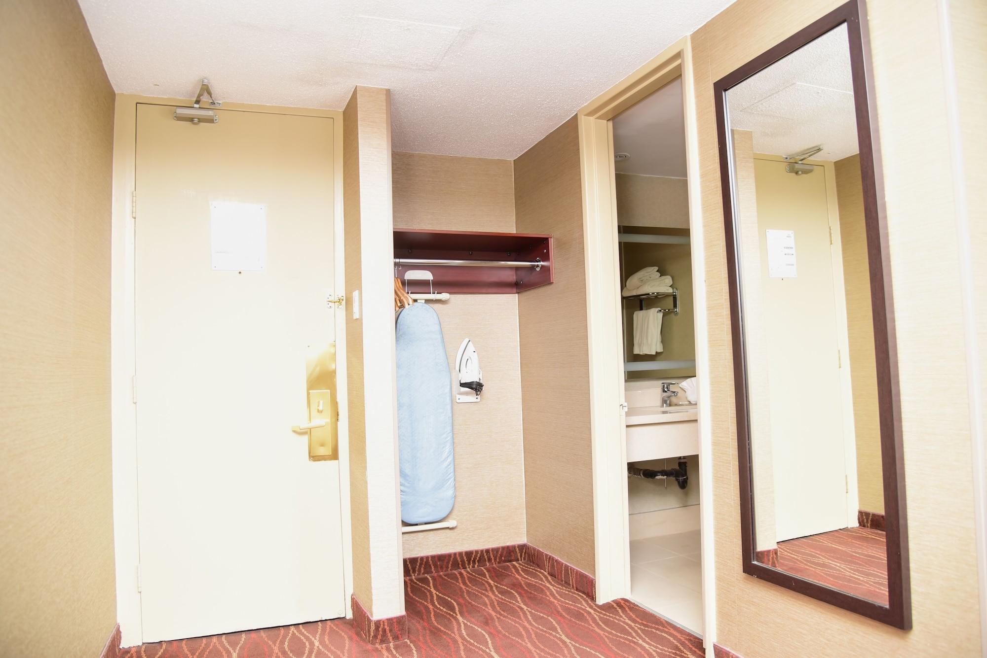 Days Inn By Wyndham Ottawa Eksteriør bilde