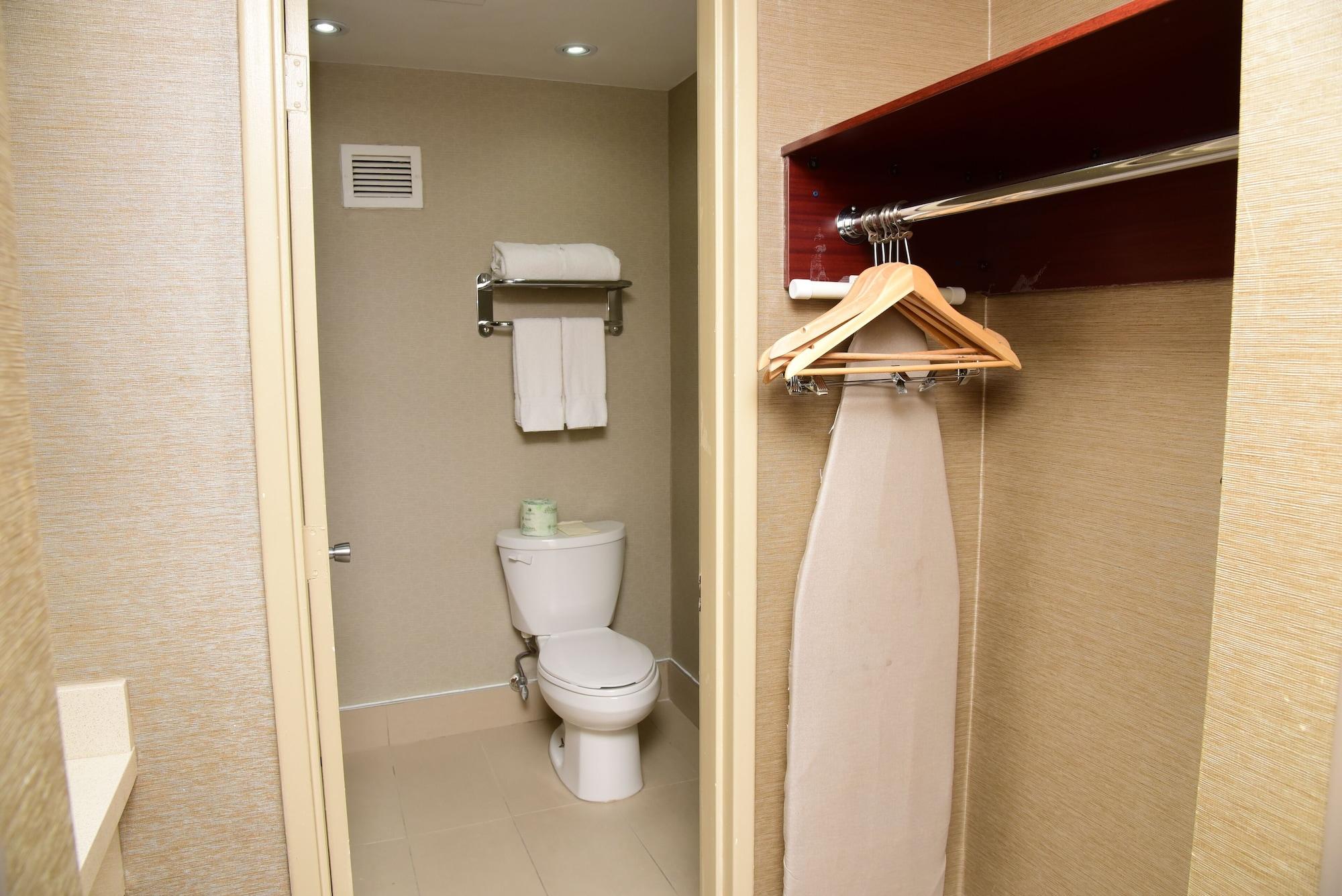 Days Inn By Wyndham Ottawa Eksteriør bilde